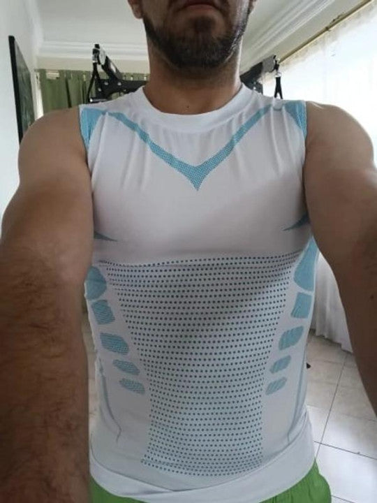 <p>Real Men. Real Wardrobes. Real Feedback.</p>